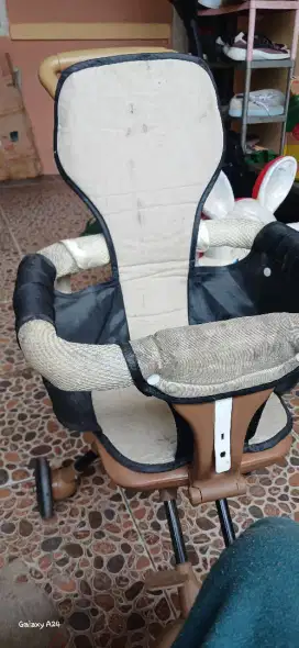 Dorongan bayi lipat + sarung dudukan