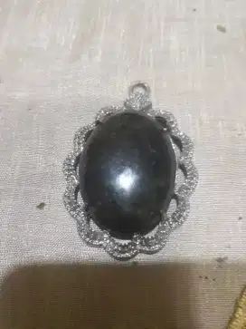 Batu liontin bagus