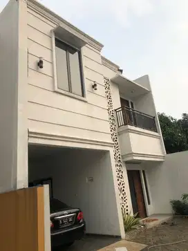 Dijual Rumah 2 Lantai di Tanah Baru Depok