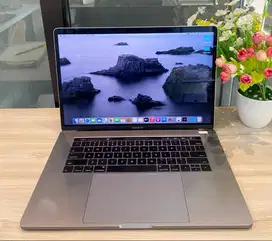 MacBook Pro A1707 15inci Touchbar Core I7 Ram 16GB SSD 500GB