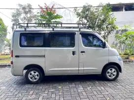 Daijatsu grand max 1.3 2013 ac plat B ada cimahi