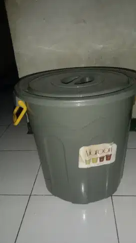 Dijual ember 40ltr +tutup