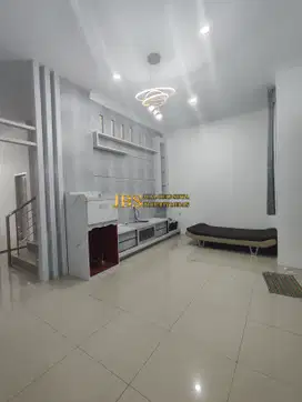 Jual Cepat! Villa Siap Huni Komplek Grand Legian Jalan Kapten Muslim