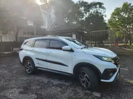 TOYOTA RUSH 1.5 S TRD AT LOW KM