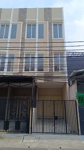 Dijual Ruko Baru Siap Pakai Tomang Jakarta Barat