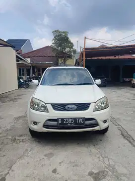 Ford Escape 2.3L LMT Matic 2012 At white putih Escape 2013 escape 2014