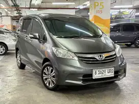 [KM90RB] HONDA FREED SD S AT 1.5 2014 KONDISI TIDAK MENGECEWAKAN