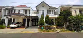 Rumah Mewah 2 Lantai Dekat Sekolah PH  Di Cluster Dago Lippo Cikarang