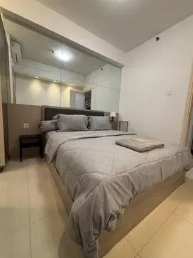 Sewa Apartemen Benson Bulanan Murah 1 Bedroom 54m2 View Pool