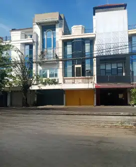 Disewakan Ruko Raya Klampis