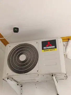 AC Mitshubshi Heavy Duty 1/2 PK Like new!