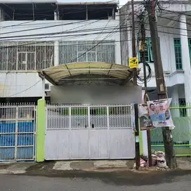 Ruko 2,5 Lantai Legendaris Di Pusat Bisnis Veteran Selatan
