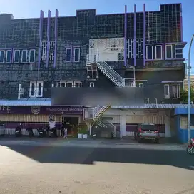 Toko Kue, Cafe & Salon