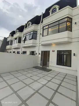 Dijual Rumah 2 Lantai Type American Classic di Depok Aleeka Town House