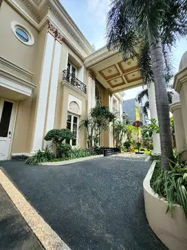 Rumah dijual Nan asri di Komplek Taman Duren Sawit Jakarta Timur