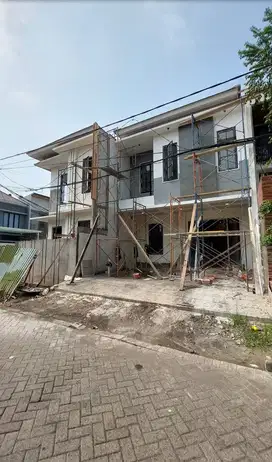 Rumah Araya NEW Minimalis di BOULEVARD Surabaya