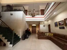 Rumah Bagus dan Megah 2 Lantai Siap Huni Di Setrasari Kota Bandung