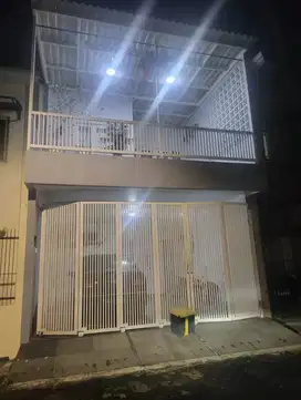 Dijual cepat rumah mewah 2 lt komplek joglo Jakarta barat