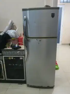 Kulkas Sharp 2 pintu