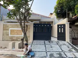 Dijual rumah baru Cempaka putih, bebas banjir , keamanan 24 jam