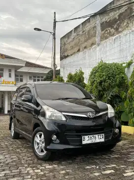Toyota avanza veloz at 1,5 2012