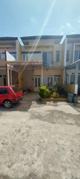 Disewakan rumah siap huni o852 1324 o3o2