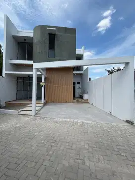 RUMAH BARU MEWAH 2 LANTAI MODERN DALAM MINI CLUSTER DI SUMBERADI MLATI
