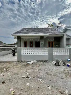 RUMAH BARU CANTIK MINIMALIS HARGA SUPER EKONOMIS DI DONOLAYAN NGAGLIK