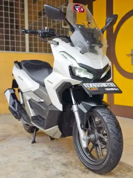 Honda ADV / ADV 160 CBS ISS 2022, White Premium Metalic.