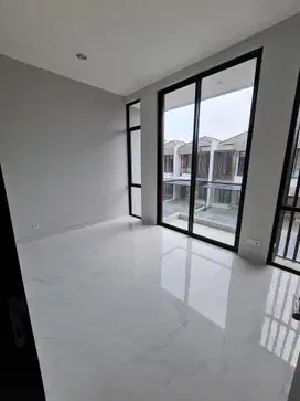 Disewa Rumah PIK 2 Uk 6x15m Kosongan Kondisi Brand New