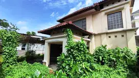 RUMAH 4 KAMAR LOKASI STRATEGIS PINGGIR JALAN AREA UBUNG - DENPASAR