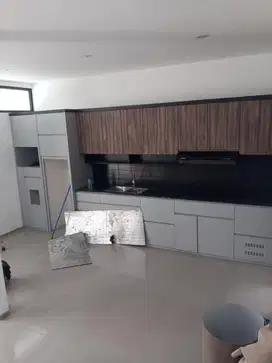 Dijual cepat rumah baru di Royale Bintaro Residence