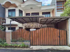RUMAH 2.5 LANTAI LOKASI STRATEGIS TEBET BARAT DALAM