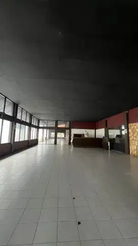Disewakan Tempat Usaha Super Strategis SBY Timur*