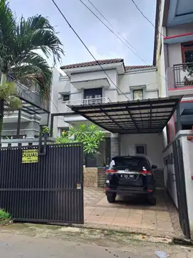 Rumah siap huni di Jakarta Selatan