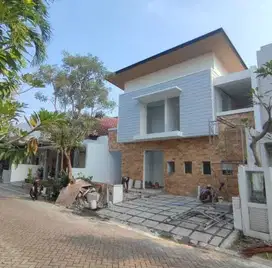 Rumah 2 Lantai BARU Minimalis International Village Dekat GWalk