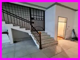 Dhyana Disewakan Rumah Jelambar jalan raya ukuran 4x21m