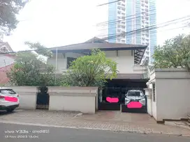 Dijual Rumah Klasik Strategis Di Kebayoran Baru