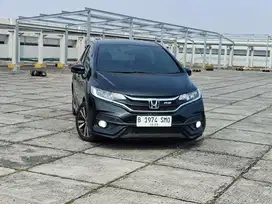 TDP 10JT HONDA JAZZ RS AT MATIC AUTOMATIC 2018 HITAM GOOD CONDITION