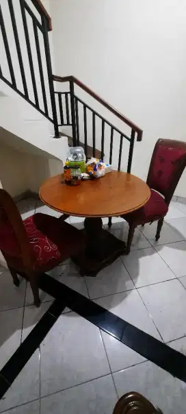 MEJA KURSI MAKAN