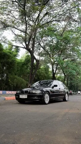 BMW E46 325i PFL 2001 Cosmos Black