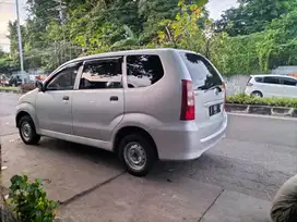 Daihatsu Xenia 2004 Bensin