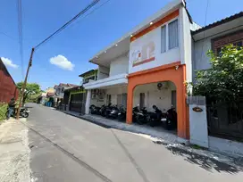 KOST EXCLUSIF 2 LANTAI 7 MENIT KE KAMPUS AMIKOM JOGJA