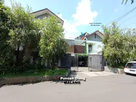 Rumah Modern Dan Terawat 3 Lantai Di Puncak Dieng Malang(OLX406)