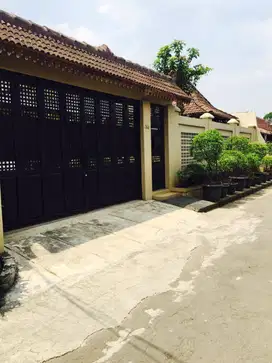 Dijual Rumah Daerah Duren Sawit Jakarta Timur (L1044)