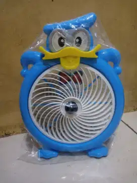 Kipas angin meja karakter
