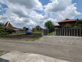 Tanah Jogja Area Jl. Damai Lingkungan Villa Dan Resto View Gn. Merapi