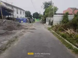 Tanah pekarangan barat TVRI dekat sindupark jambon