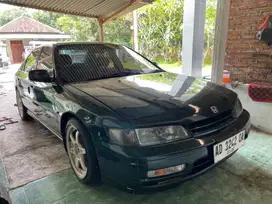JUAL MOBIL SEDAN SOLO