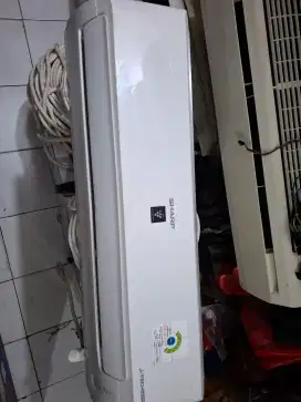 AC sharp inverter 1/2pk & 1pk kondisi 95%